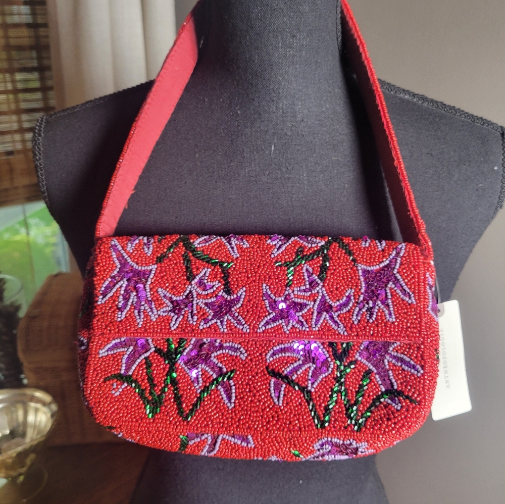 MAEVE THE FIONA RED BEADED HOLIDAY PURSE NWT